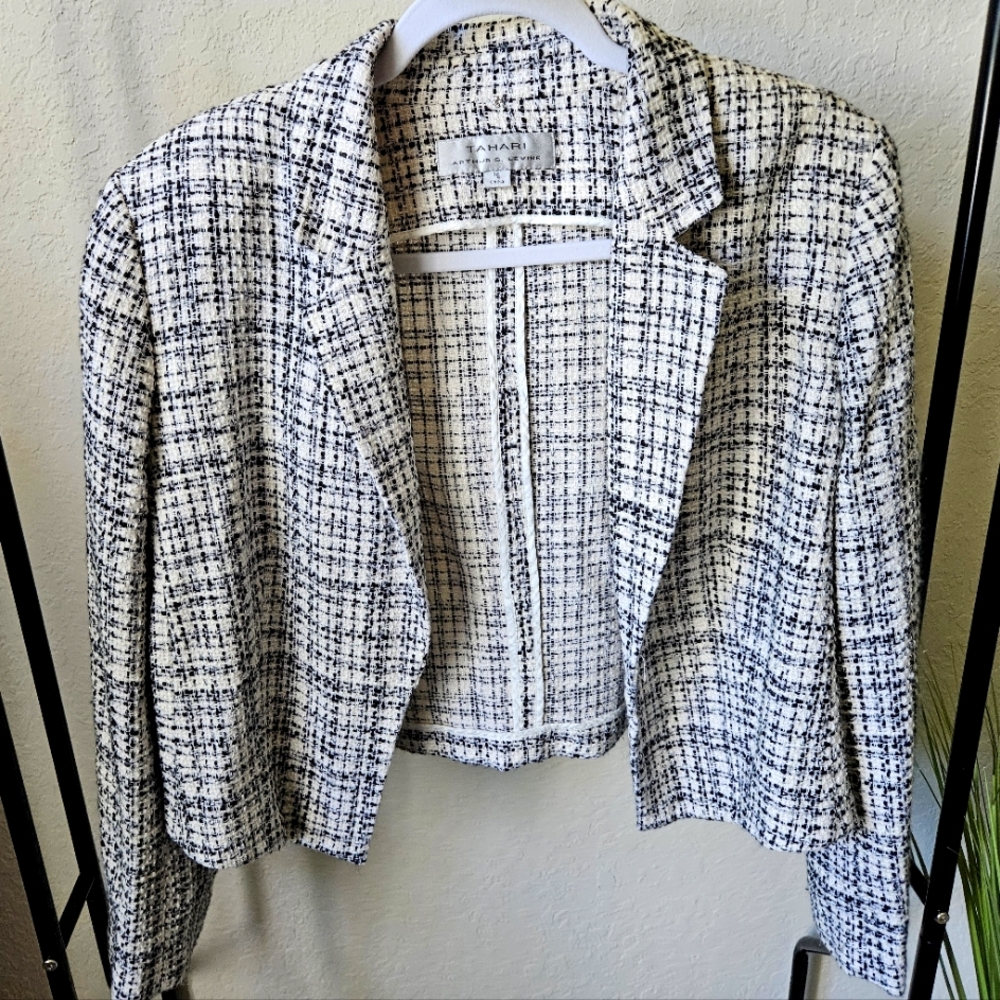 Tahari Women's Black and White Tweed Jacket Blazer